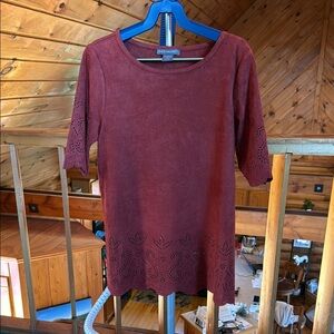 ⭐️Kate & Mallory Rust Pinkish Suede Top with Eyelet Hem sz M